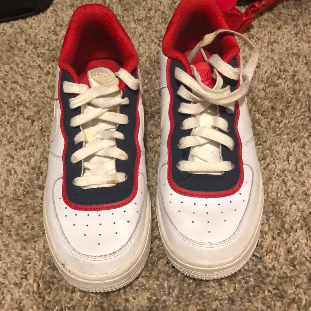 Air Force 1 '07 LV8 'Double Layer - Obsidian Red'